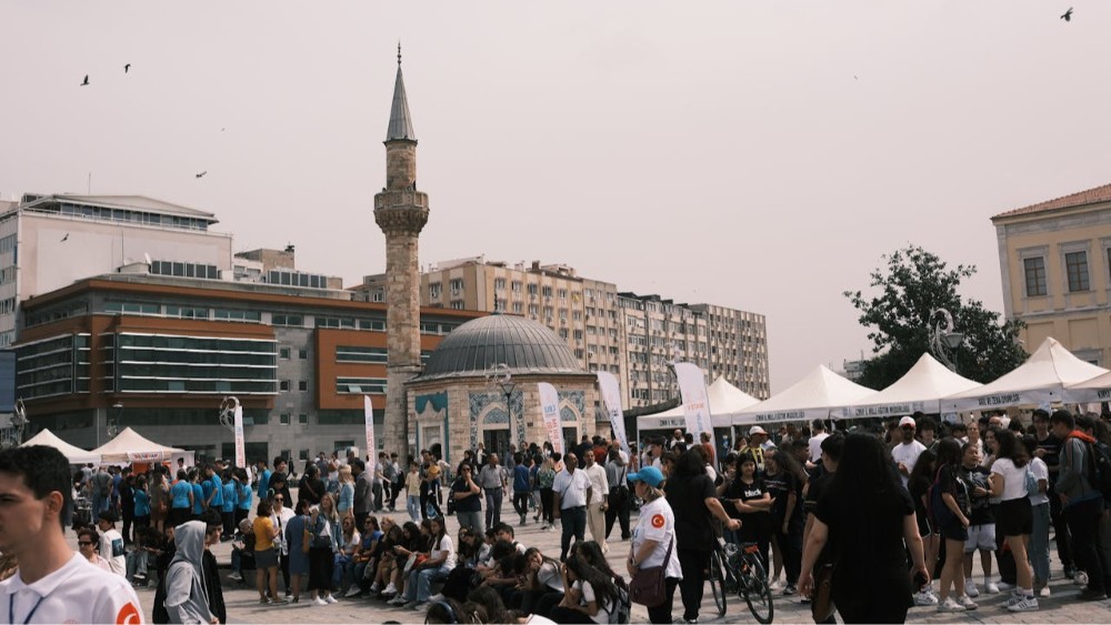 İzmir’in Tarihi Camileri: Osmanlı Mirasının İzinde Bir Keşif