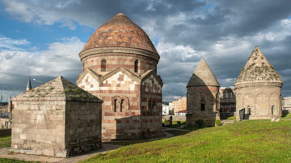 Erzurum’un Mimari Mirası: Tarihi Yapılar ve Kültürel Zenginlikler