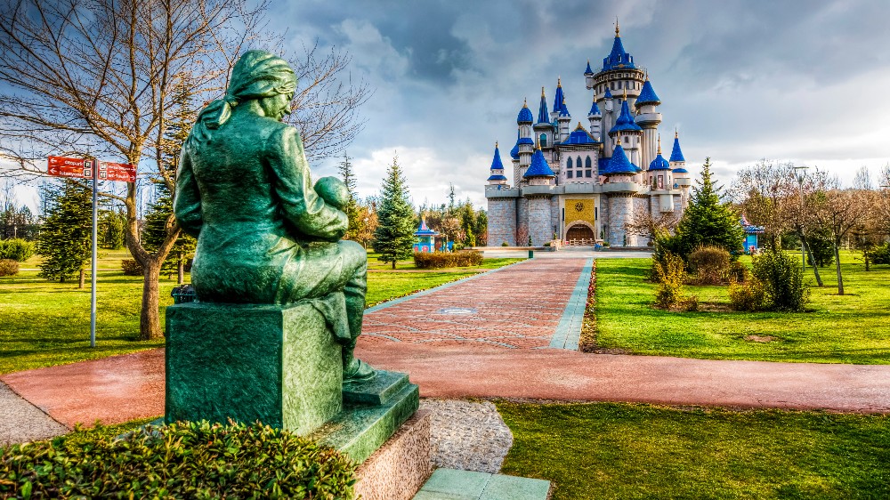 Sazova Bilim Kültür ve Sanat Parkı: Eskişehir'in Gizli Cenneti