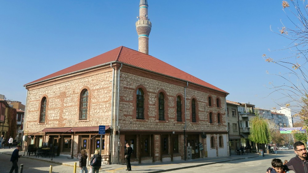 Eskişehir’in Tarihi Camileri: Osmanlı Mirasının İzinde Bir Gezi Rehberi