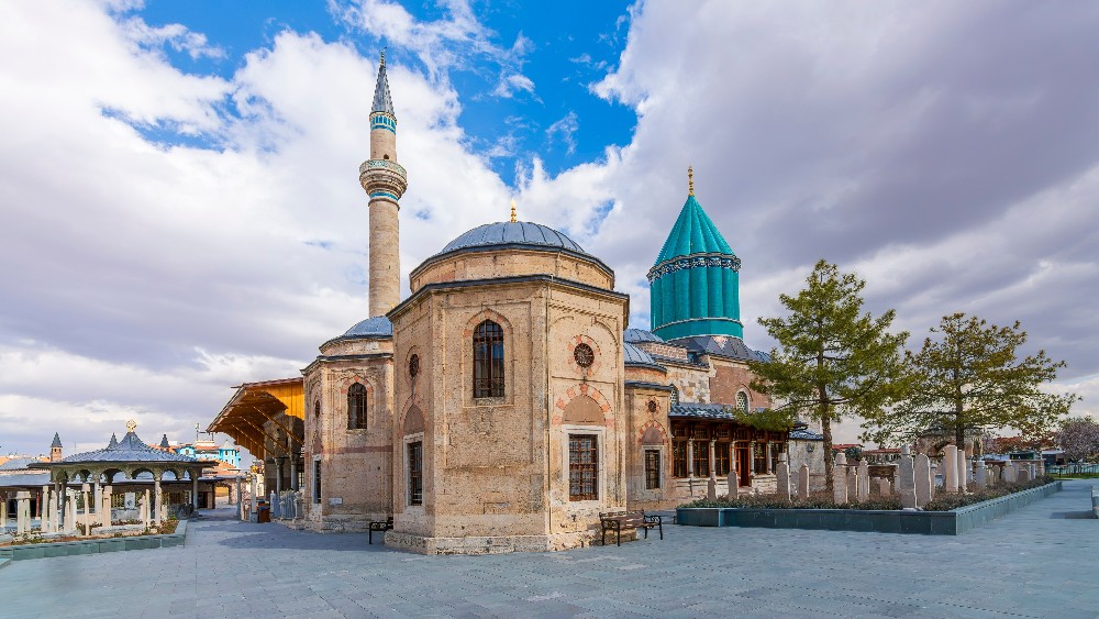 Konya: İpek Yolu'nun Kalbinde Tarih ve Kültür Dolu Bir Seyahat