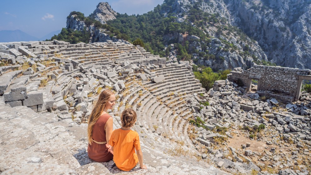Antalya’daki Antik Tiyatrolar: Aspendos ve Diğer Tarihi Miraslar