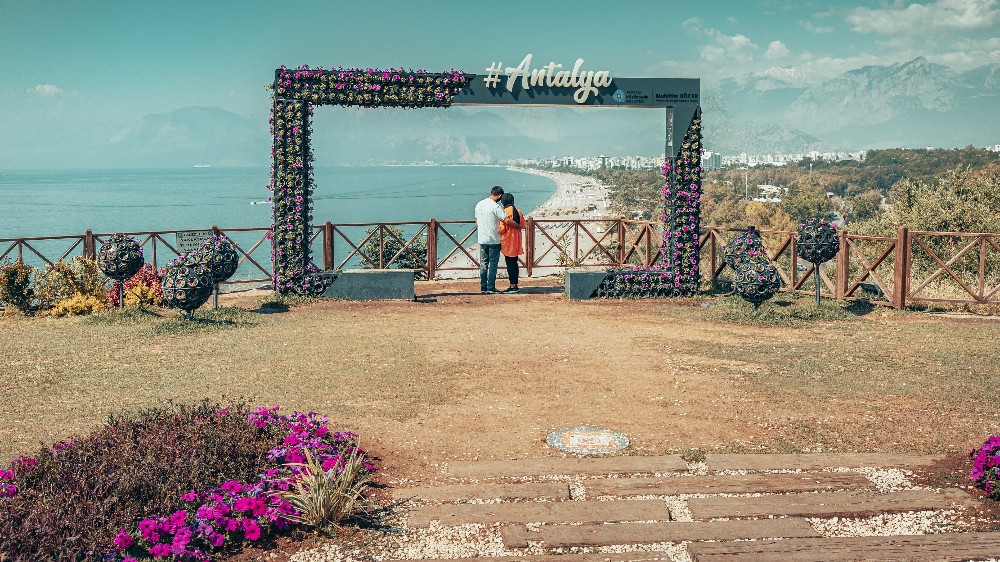 Antalya’da Balayı Tatili: Romantik Bir Kaçamak İçin En İyi Rehber