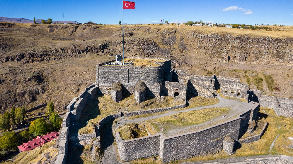 Kars: Osmanlı ve Rus Döneminin İzlerini Taşıyan Tarihi Bir Şehir