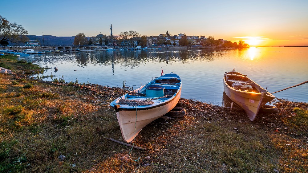 Bursa’da Şelaleler ve Göller: Doğanın Kalbinde Unutulmaz Bir Gezi Deneyimi