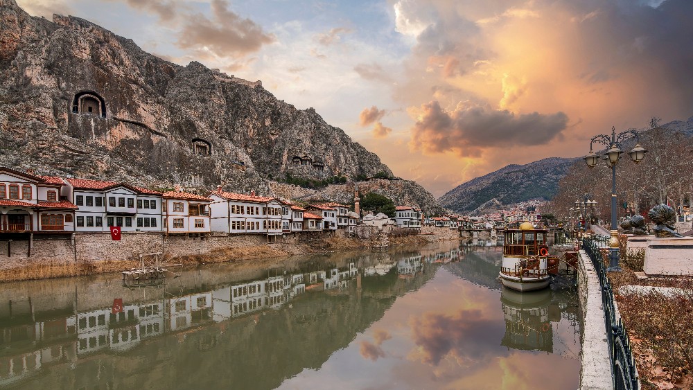 Amasya: Pontus Krallığı'nın Tarih Kokulu Başkenti