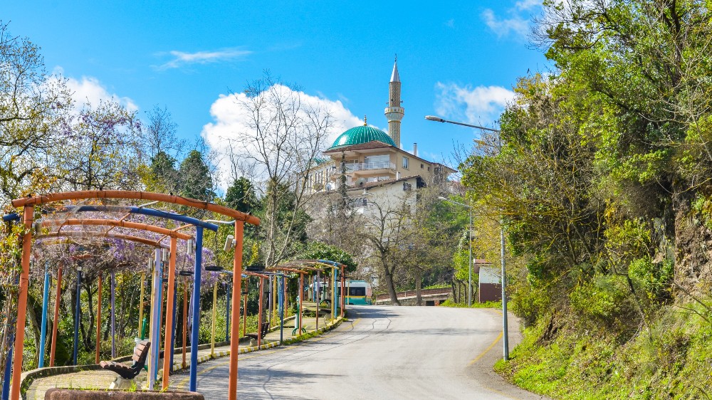 Yalova'daki Tarihi Camiler: Kültürel Mirasın İzinde Bir Gezi Rehberi