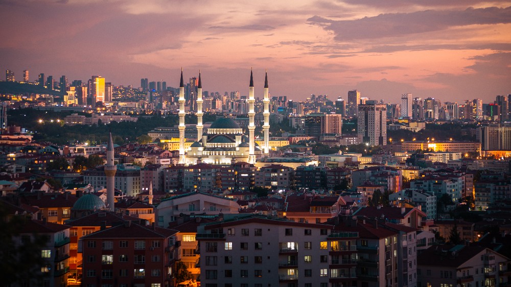 Ankara’nın Gece Hayatı: Eğlencenin Kalbinde Bir Gece Macerası