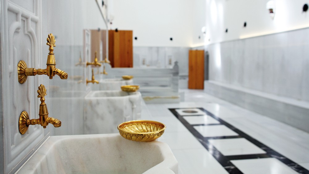 İstanbul’un Tarihi Hamamları: Osmanlı Kültürünün Sıcak Kollarında Bir Yolculuk