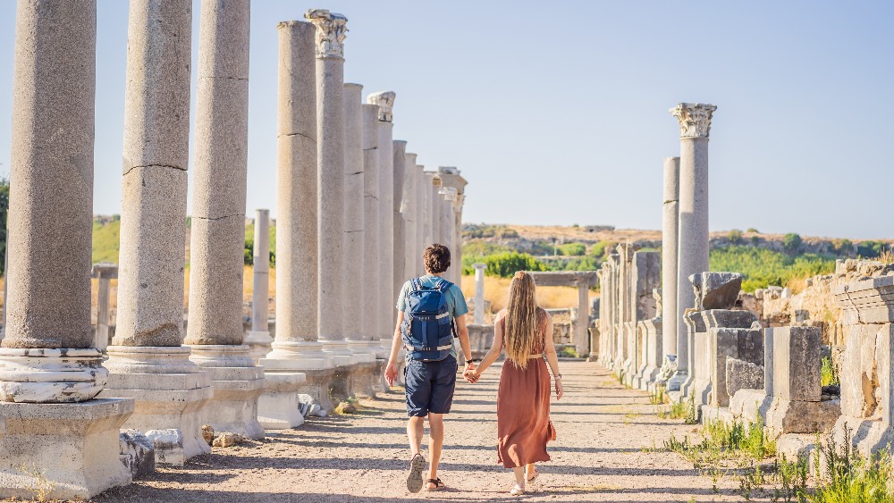 Antalya’nın Tarihi Yerleşimleri: Antik Kentler ve Kültürel Miras