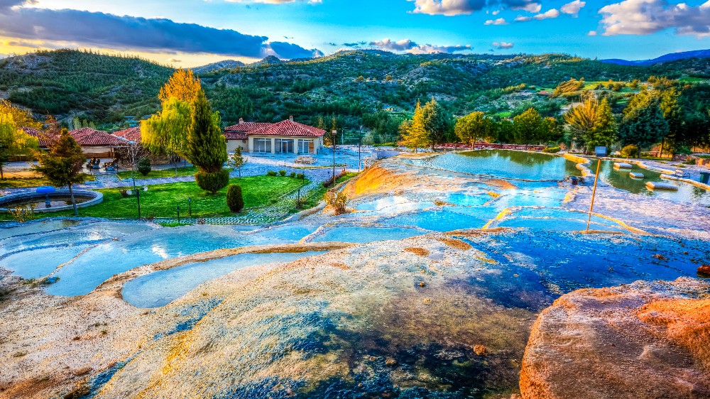 Denizli: Ege'nin Gizli Cenneti ve Tarihî Zenginlikleri