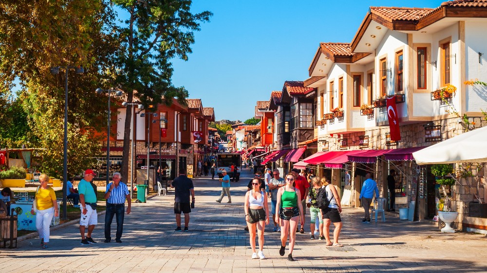 Antalya’da Kültür ve Sanat: Tarih ve Modernizmin Buluşma Noktası