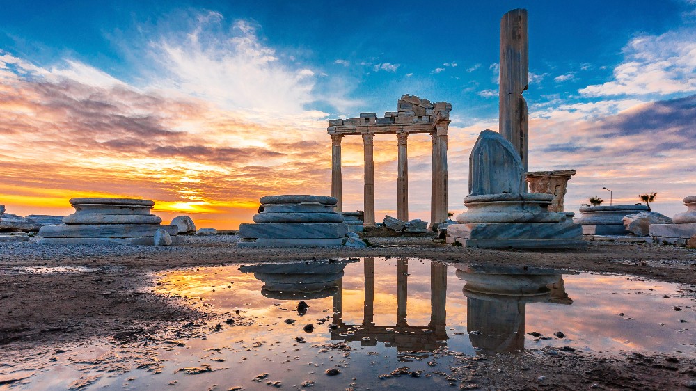 Antalya’nın Mimari Mirası: Antik, Selçuklu ve Osmanlı İzleri