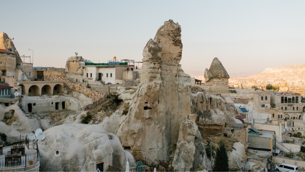 Nevşehir: Selçuklu ve Osmanlı Döneminin İzlerini Taşıyan Tarihi Bir Destinasyon