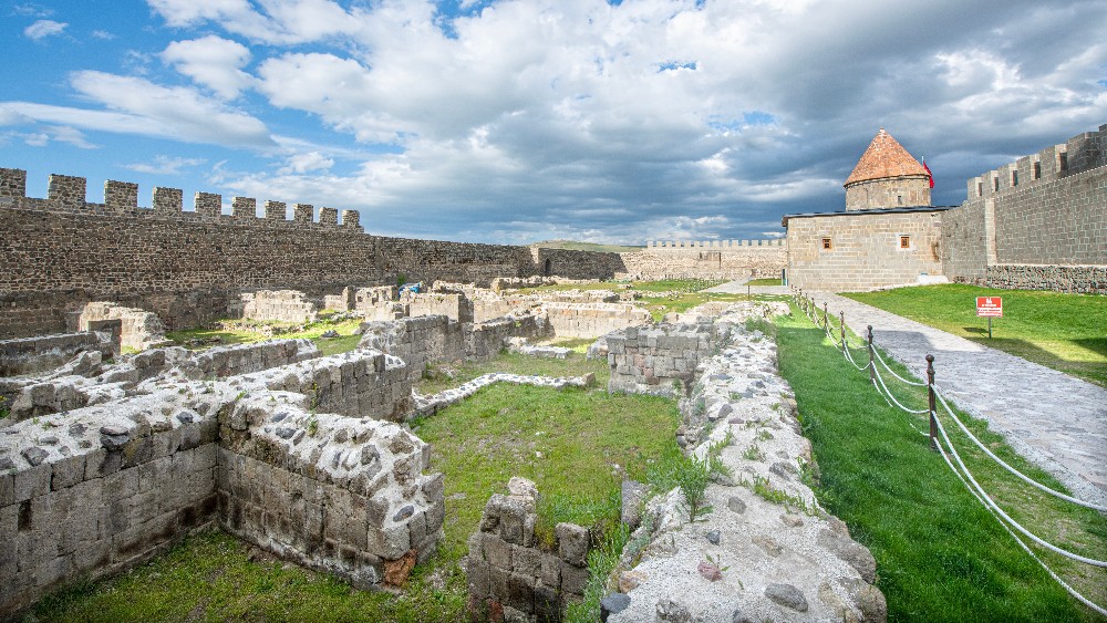 Antik Dönemde Erzurum: Karin'in Tarihi ve Kültürel Zenginlikleri