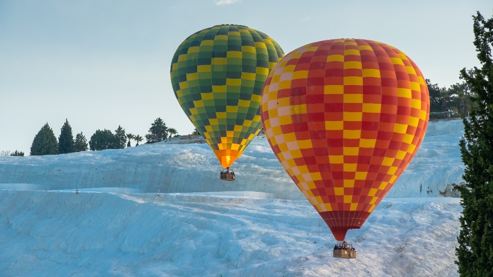 Denizli’de Mevsime Göre Tatil: Her Mevsim Farklı Bir Deneyim