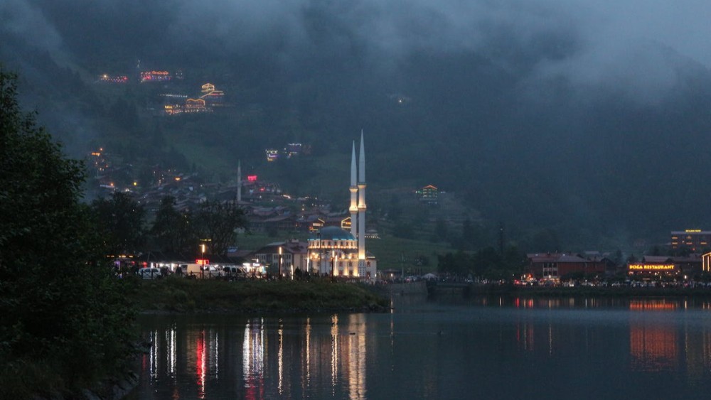 Trabzon’un Gece Hayatı: Eğlencenin Kalbinde Bir Gece Macerası