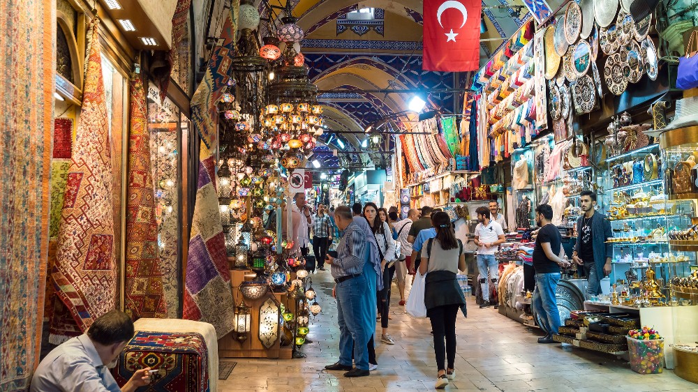 İstanbul’un Tarihi Çarşıları: Kapalıçarşı ve Çevresindeki Gizemli Ticaret Alanları