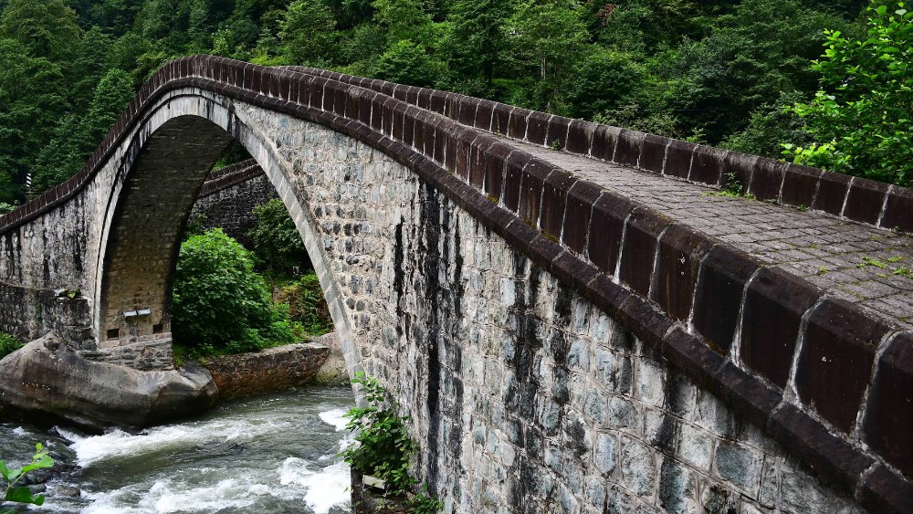Artvin’de Tarihi Köprüler: Doğanın ve Tarihin Buluşma Noktası