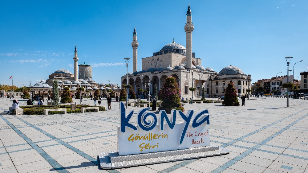 Konya: Selçuklu Başkenti ve Tarihin İzinde Bir Seyahat Rehberi