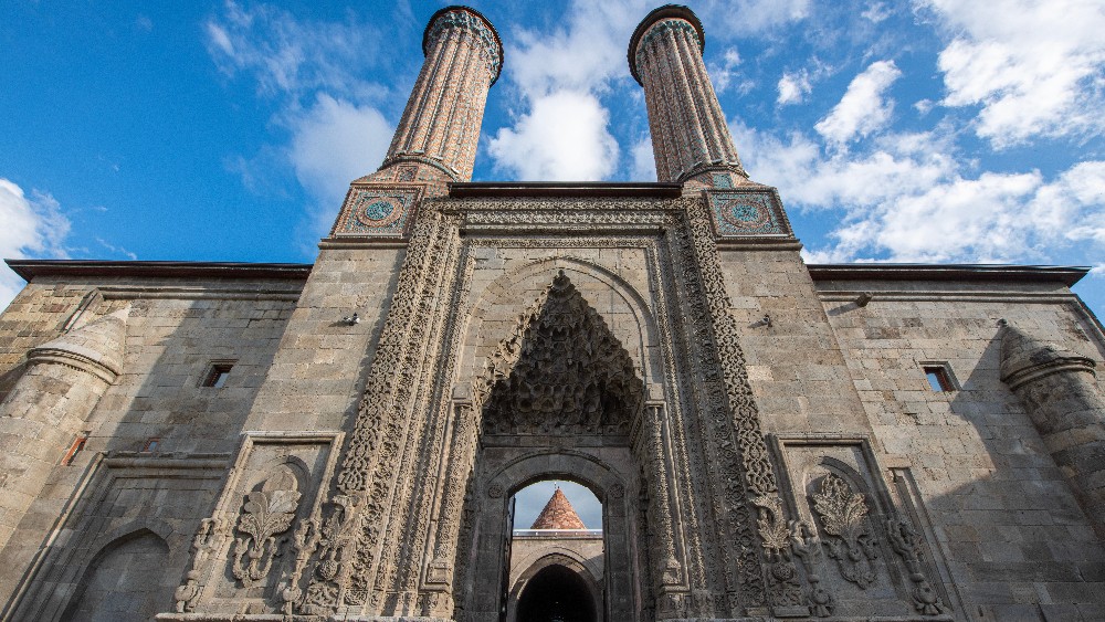 Erzurum Selçuklu Dönemi: Tarih ve Kültürün Buluşma Noktası