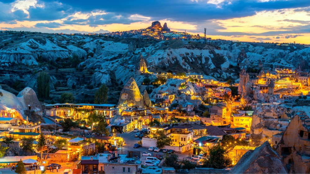 Nevşehir’de Dört Mevsim Turizm: Her Mevsimde Keşfedilecek Güzellikler