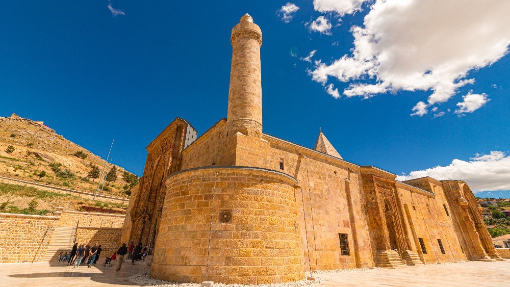 Çifte Minareli Medrese: Sivas'ın Tarihi ve Kültürel İncisi