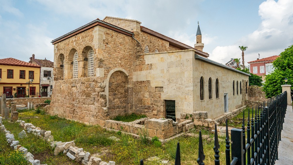 Antalya’da Kültürel Miras Alanları: Tarih ve Doğanın Buluştuğu Şehir