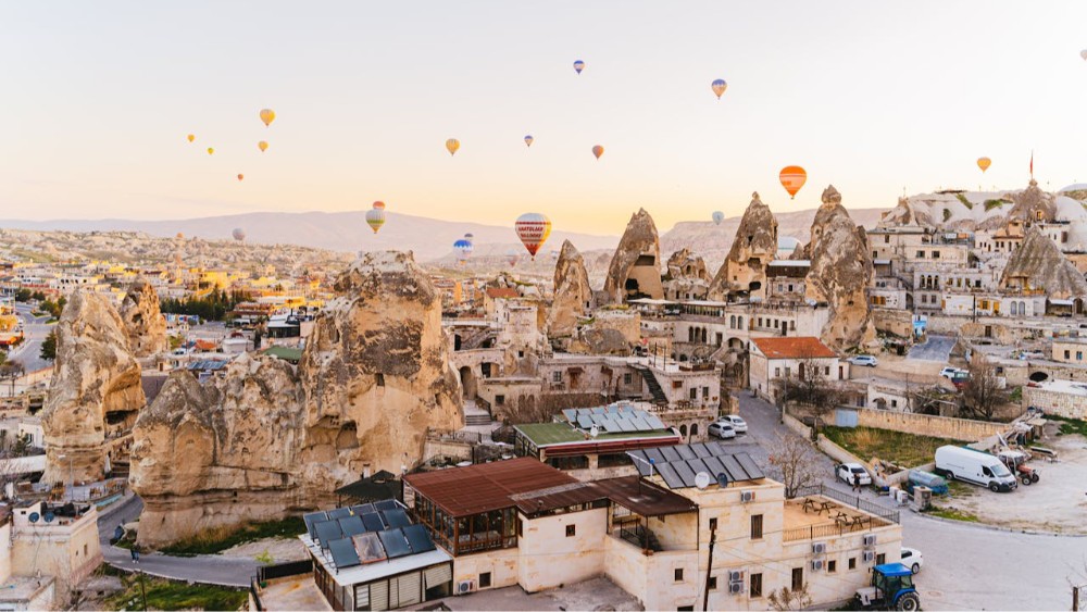 Nevşehir’de Ulaşım Rehberi: Kapadokya’nın Kalbinde Keşfe Çıkın