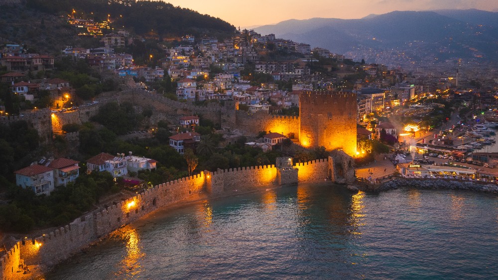 Antalya: Türkiye'nin Cennet Köşesinde Mutlaka Görmeniz Gereken Yerler