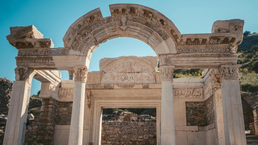 İzmir'de Roma Dönemi İzleri: Tarih ve Kültürle Dolu Bir Keşif