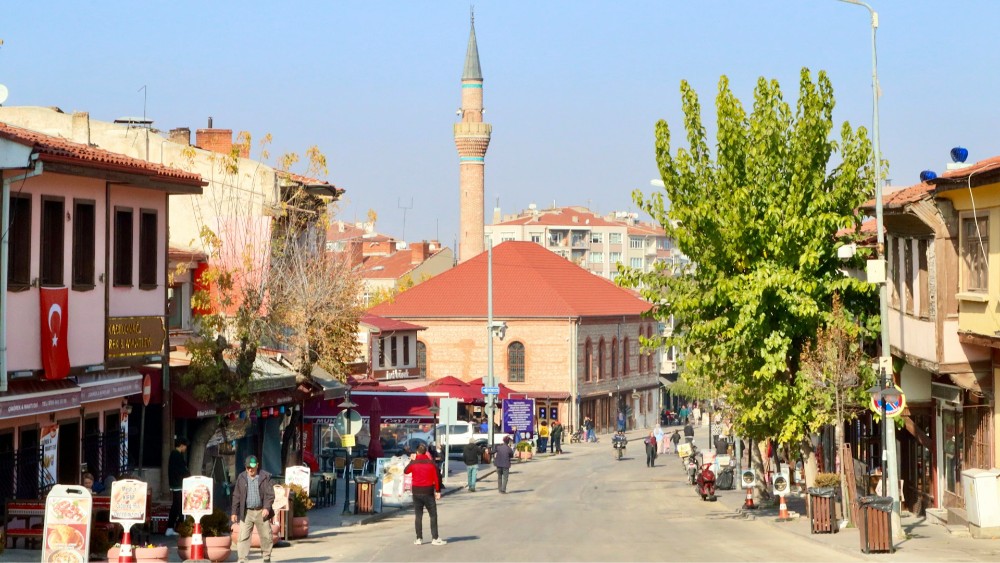 Eskişehir’de Alışveriş Rehberi: Şehirdeki En İyi Çarşılar ve Alışveriş Noktaları