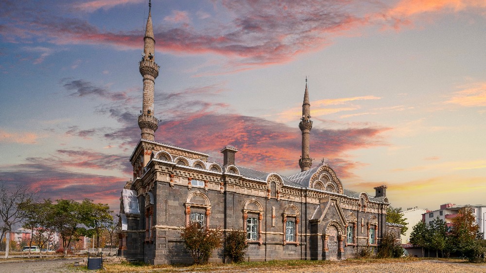 Kars’ın Tarihi Camileri: Osmanlı Mirasının İzinde Bir Seyahat