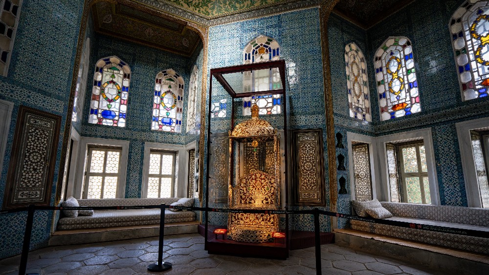 İstanbul’da Saray Hayatı: Osmanlı İmparatorluğu’nun İhtişamını Keşfedin