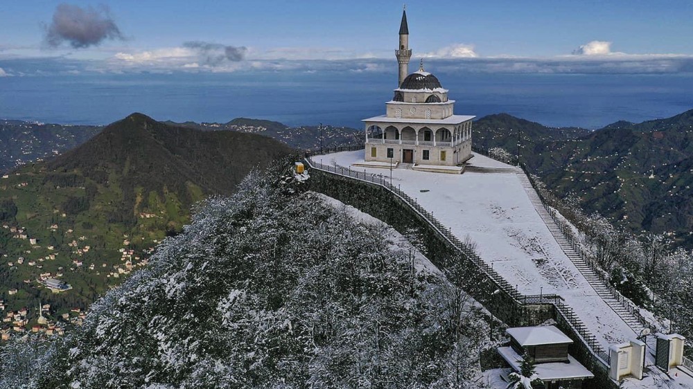 Rize’nin Tarihi Camileri: Osmanlı Mirasının İzinde Bir Gezi Rehberi