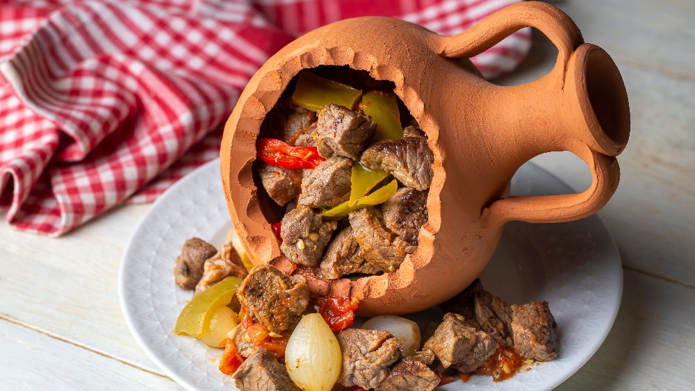 Nevşehir Mutfağı ve Yöresel Lezzetler: Kapadokya'nın Gastronomik Zenginlikleri