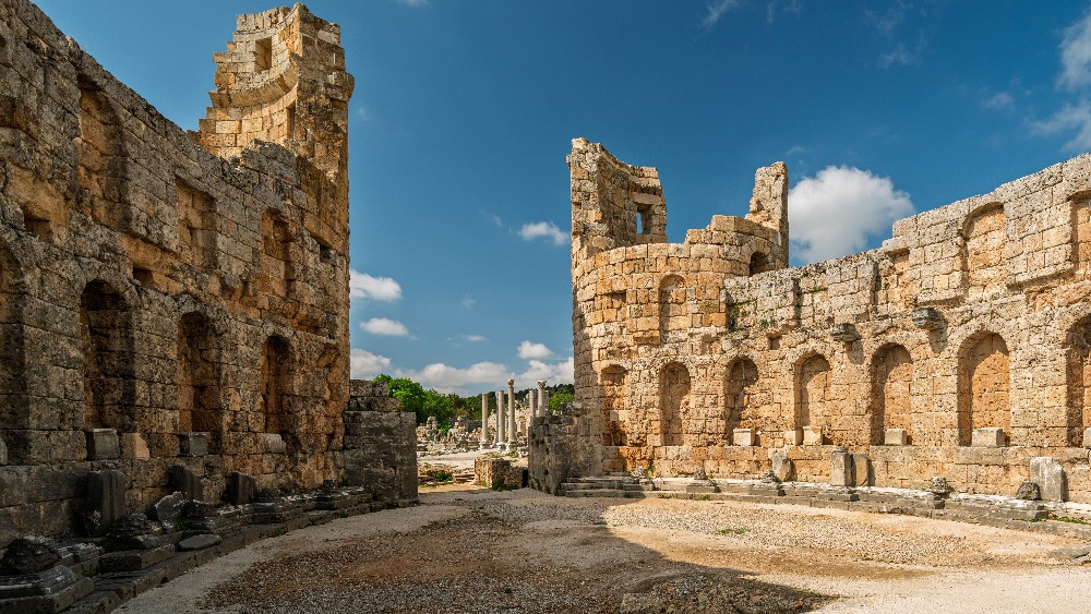 Antalya’da Tarihi Han ve Kervansaraylar: Geçmişin İzinde Bir Seyahat Rehberi
